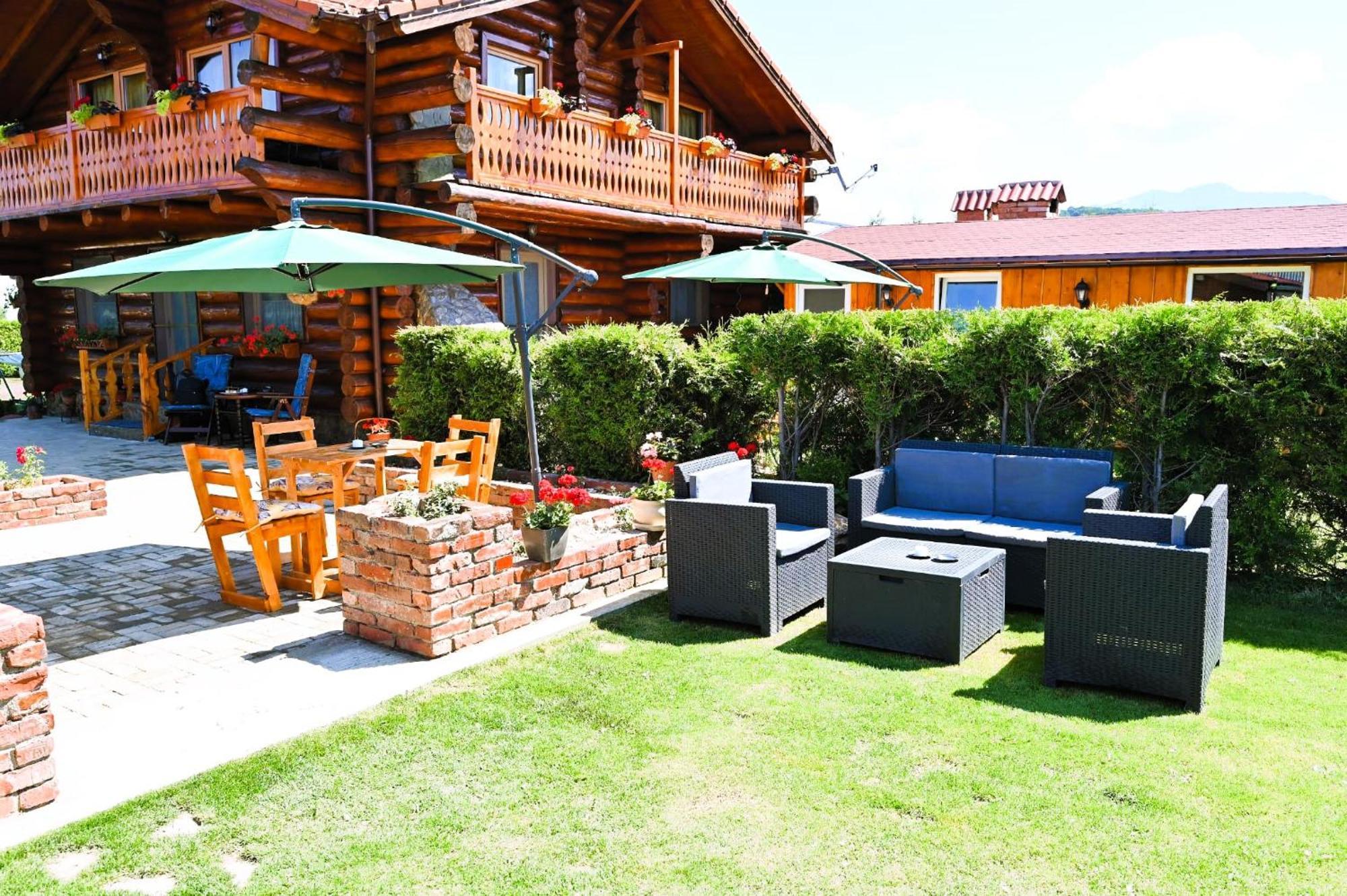 Casa De Lemn Villa Rîşnov Exterior foto